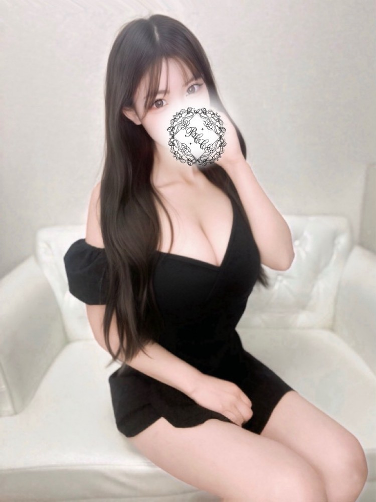 セラピスト 花宮りさ（出張マッサージBELCHIC(出張)の詳細画像1枚目）