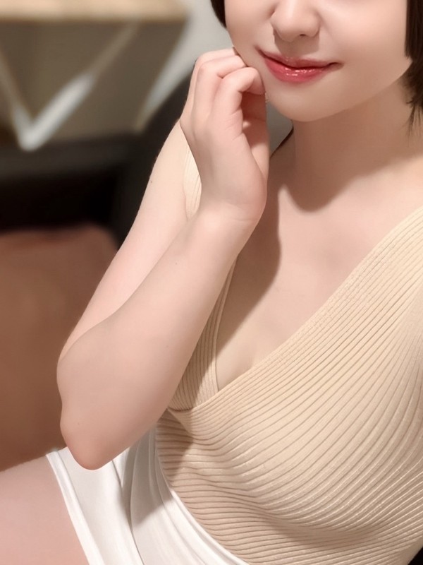 セラピスト 夢（メンズエステ祇園 the.Mrs 天満橋店の詳細画像1枚目）