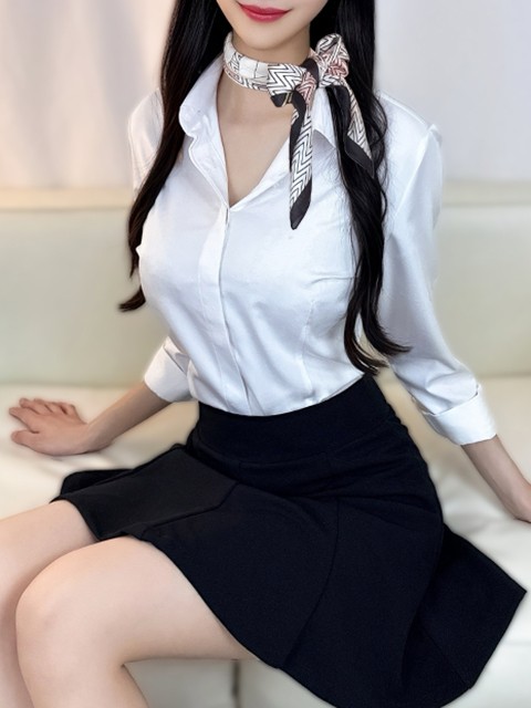 セラピスト 白鳥みあ（メンズエステKARENの詳細画像1枚目）