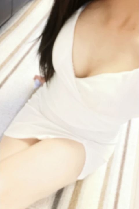 セラピスト かのん（メンズエステこもれびの詳細画像1枚目）