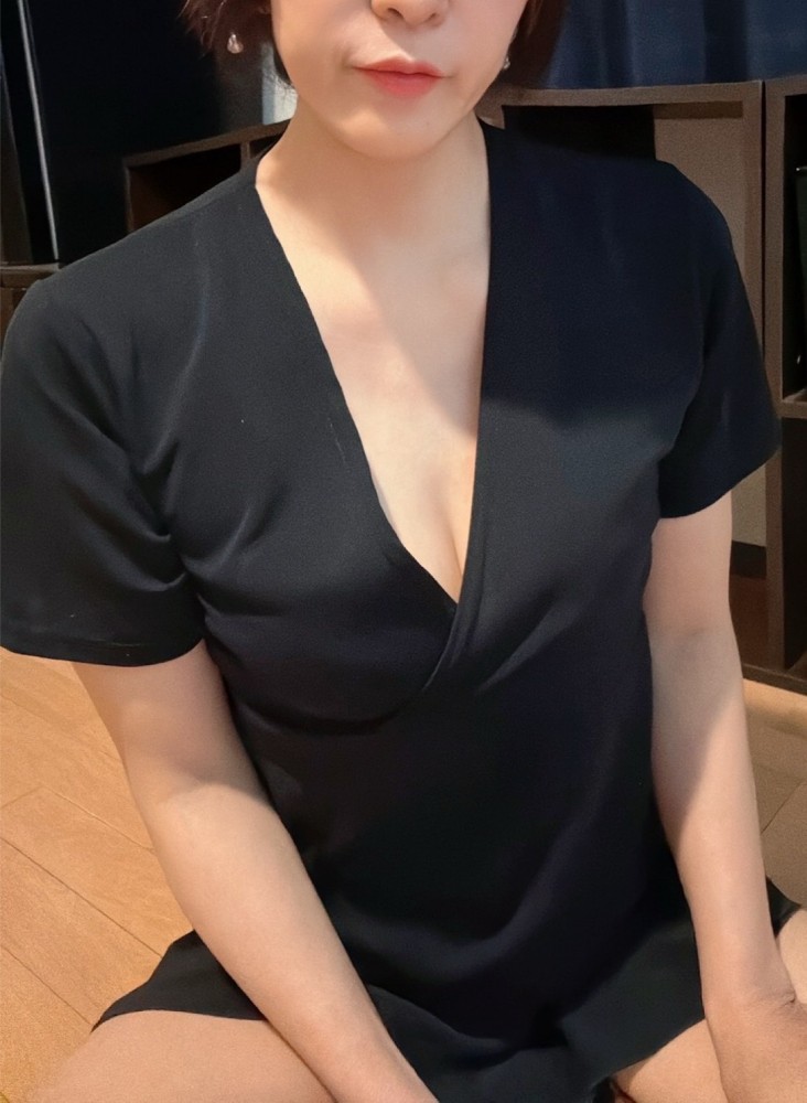 セラピスト 早見奈緒（メンズエステマダムの秘密の詳細画像1枚目）