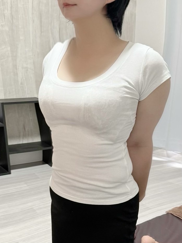 セラピスト 瑠奈（るな）（メンズエステMrs.Merci SPA 京都ルームの詳細画像1枚目）