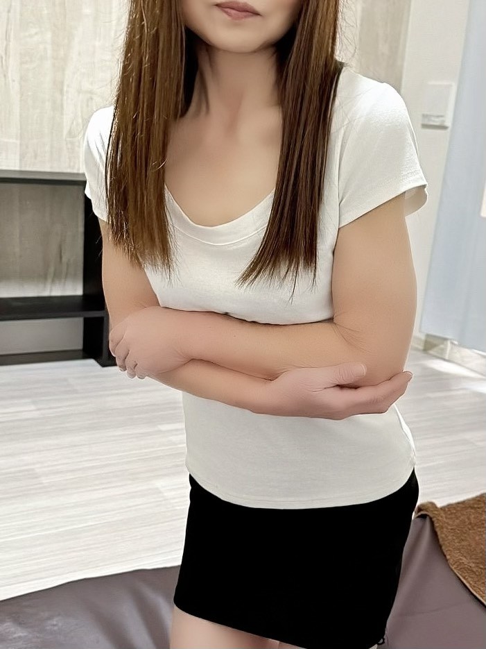 セラピスト 莉歌(りか）（メンズエステMrs.Merci SPA 新大阪ルームの詳細画像1枚目）