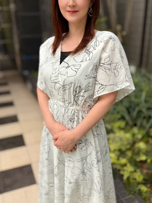 セラピスト 桃々（メンズエステ（メンエス）ミセスの子守唄の詳細画像1枚目）