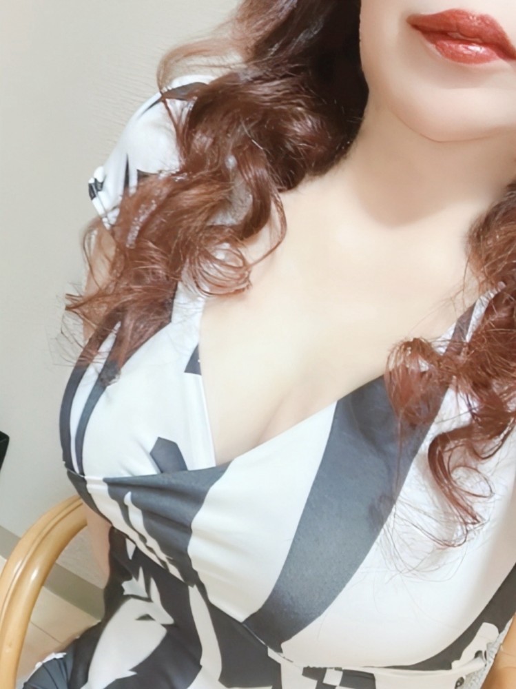 セラピスト 彩子（あやこ）（メンズエステMrs.OnlyOne 新大阪店の詳細画像1枚目）