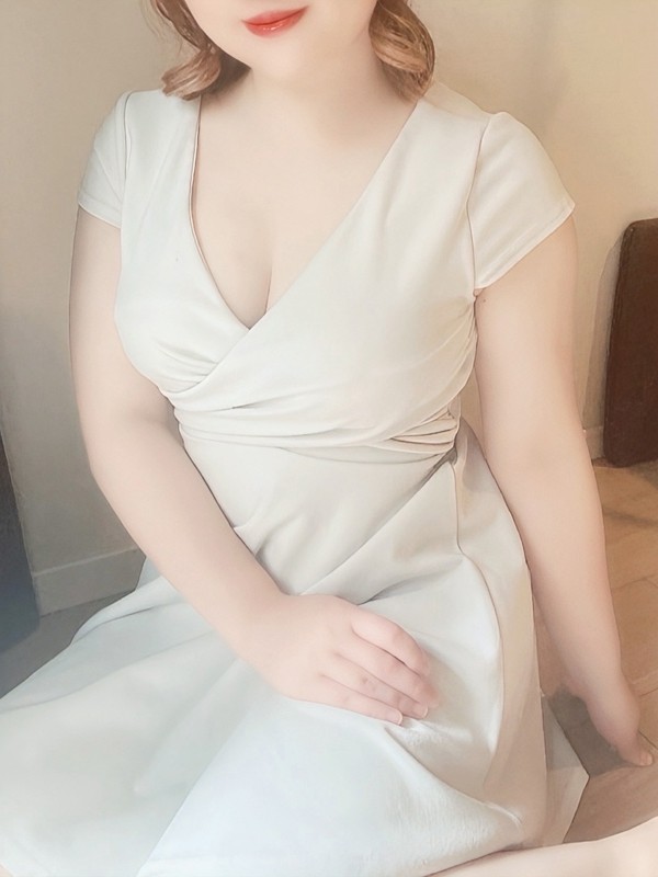 セラピスト 真帆（まほ）（メンズエステMrs.OnlyOne 新大阪店の詳細画像1枚目）