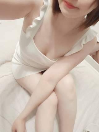 セラピスト みお（メンズエステMrs.Emmyの詳細画像1枚目）