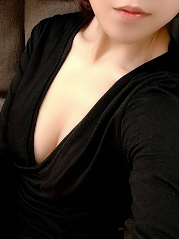 セラピスト 雫羽-しずは-（メンズエステMRS.TENORの詳細画像1枚目）