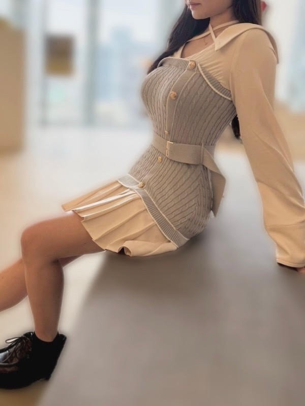 セラピスト 黒咲ゆあ（出張マッサージQUEEN LUXURYの詳細画像1枚目）