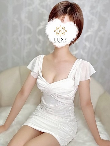 セラピスト りな（出張マッサージLUXY (出張)の詳細画像1枚目）